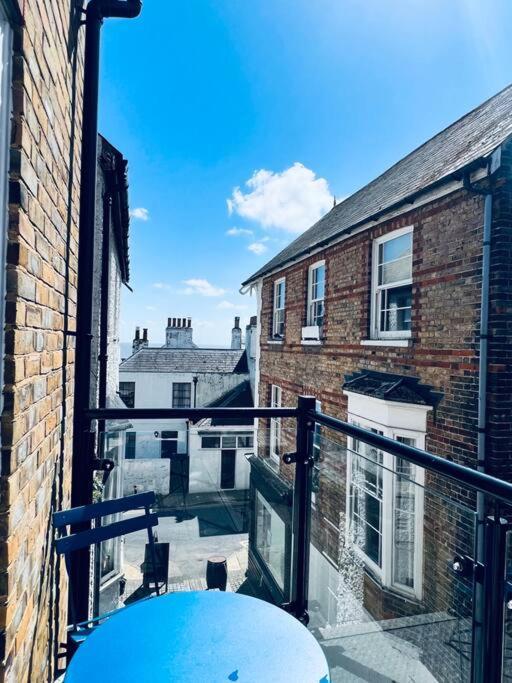 100 Steps To Broadstairs Beach - 2 Bedroom 3 Beds Eksteriør bilde